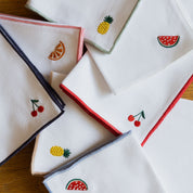 Nazaré white cotton table linen with embroidered fruits